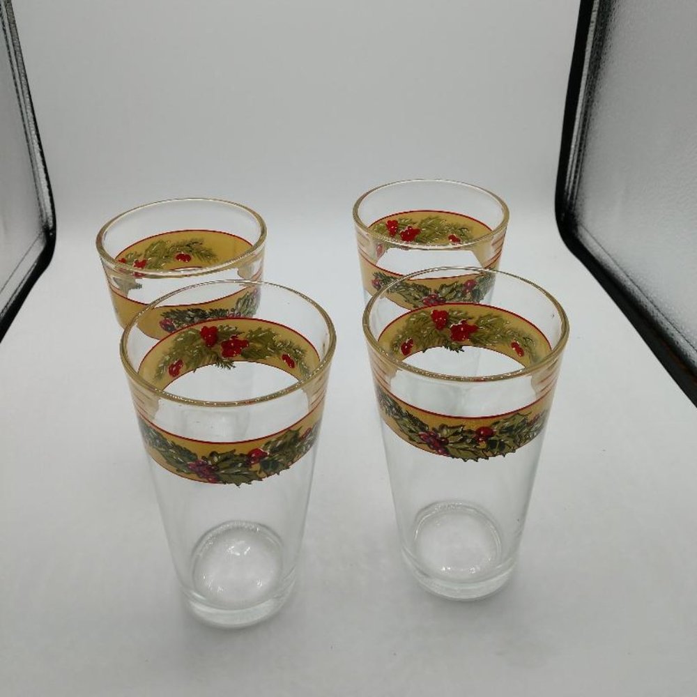 Gibson Christmas Set of 4 Holly & Berries